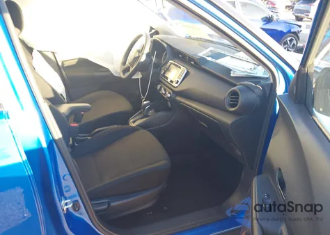 2025 Nissan Kicks Play S from USA, damaged, VIN 3N1CP5BV9SL474603